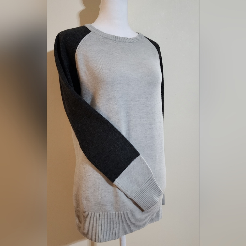 French Connection two-tone colorblock Gray Sweater Size L